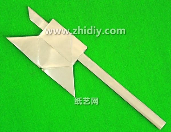 Origami video tutorial of simple origami ax for children