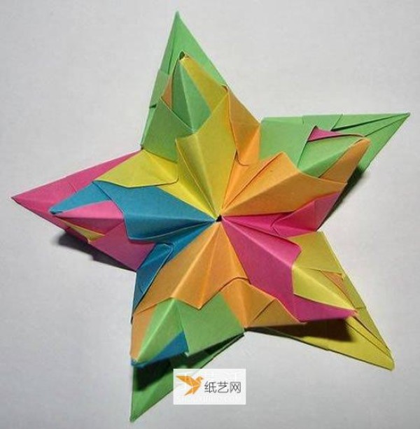 Illustration of folding method of three-dimensional paper star flower ball