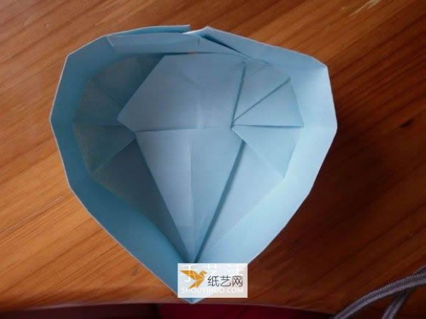 Use origami to make a love box with a lid for Valentine’s Day