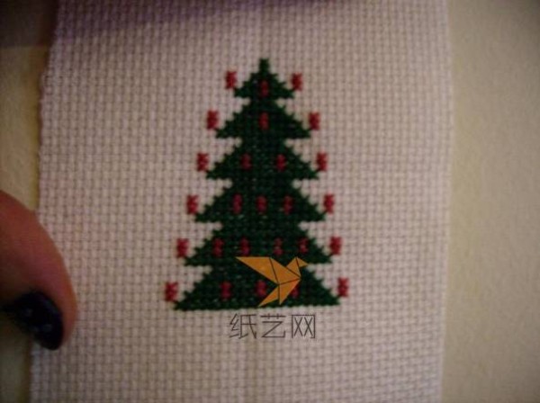 Beautiful Christmas tree cross stitch making tutorial