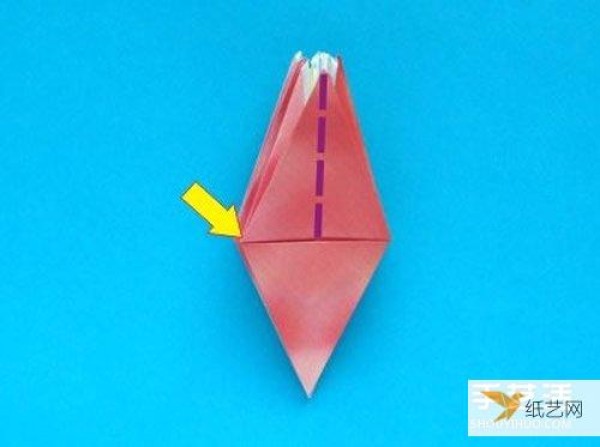 Illustrated tutorial on the folding steps of the seemingly complicated origami crab