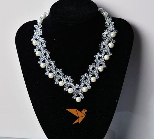 Tutorial on how to make a gorgeous palace-style beaded necklace for the New Year as a gift