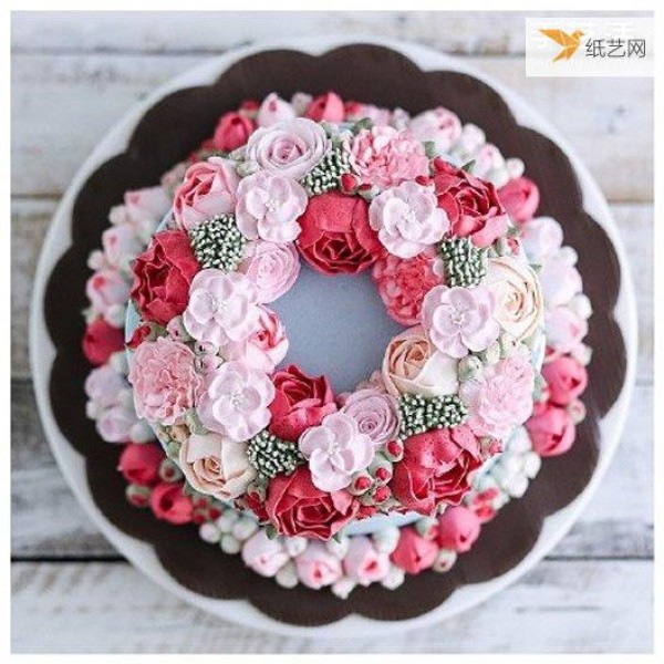 Tutorial on how to create a stunning picture of decorated cakes