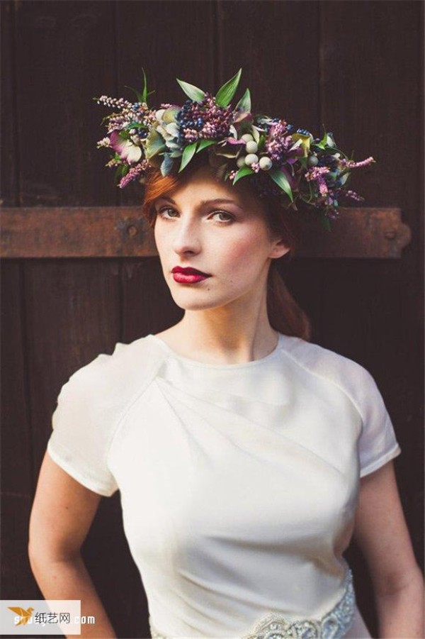 Handmade dreamy flower crown that fulfills your flower fairy dream