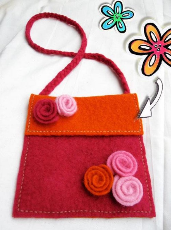 Tutorial on how to make a cute little rose satchel for Christmas gifts