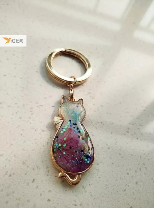 Crystal clear epoxy pendants, pendants, necklaces, and keychains! You can do it yourself!