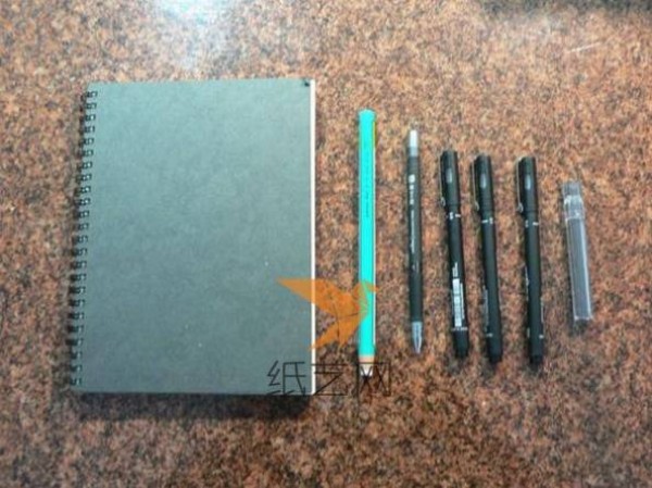 Tips for life: a tutorial on making a notebook that can be inserted into a pen