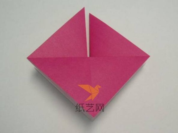 A step-by-step tutorial on making origami boxes