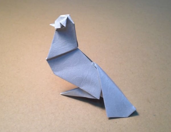 How to make a simple origami pigeon. Teach you how to fold an origami bird.