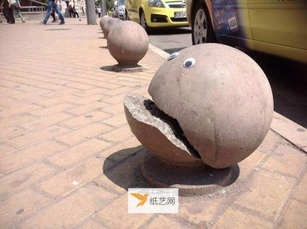 Paste movable eyeballs to make ordinary streets interesting