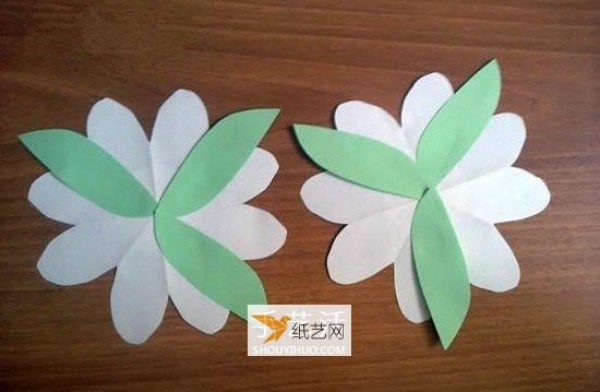 Try making a beautiful paper bouquet by hand