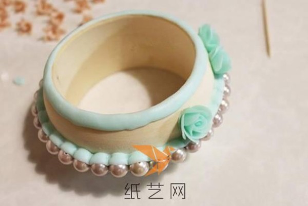 Beautiful clay flower bracelet making tutorial