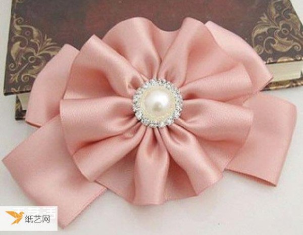 Tutorial on how to make your own matching personalized ribbon flower hairpins