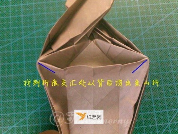 Illustration of how to prepare origami to fold Bugs Bunny