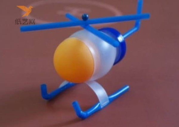 Tutorial on turning waste into treasure: a toy helicopter transformed from used plastic bottle straws