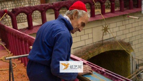 A Spanish grandfather built a cathedral on his own