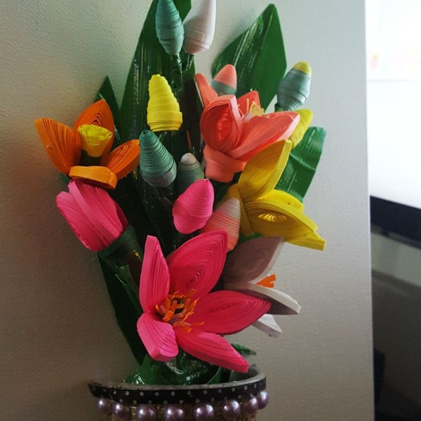 Paper quilling bouquet tutorial! Your favorite paper quilling tutorial is here! Simple lines can outline a different beauty!