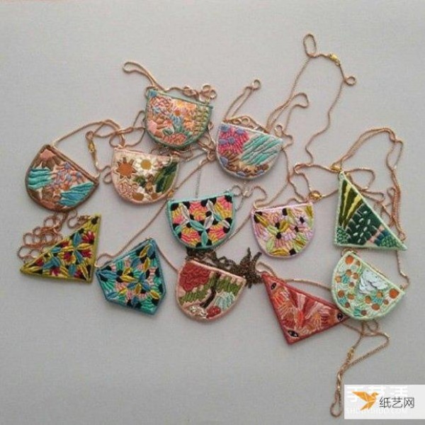 Appreciate pictures of exquisite handmade necklace pendant embroidery works