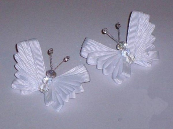 Sew a butterfly tiara from ribbon