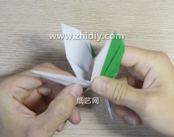 Origami method tutorial for simulated origami paper cranes