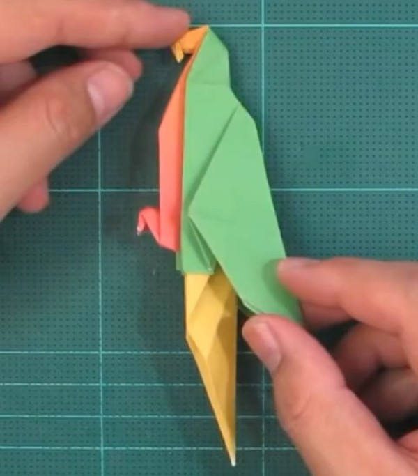 How to make an origami parrot