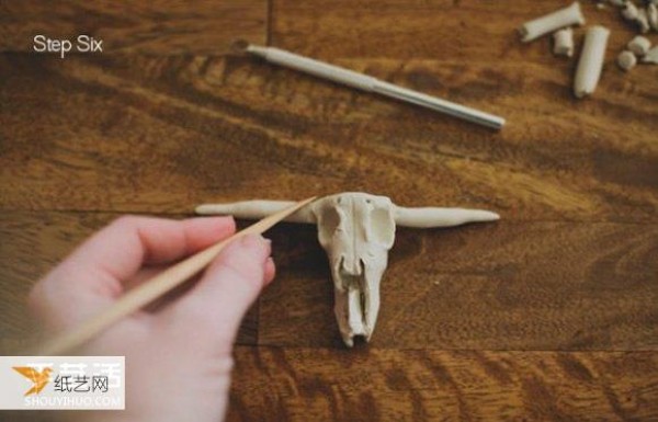 Tutorial on how to use soft clay to make personalized goat skull pendant jewelry