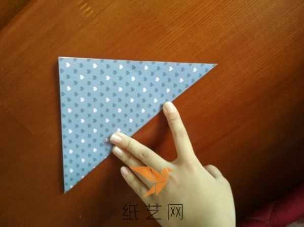 Especially the simple and easy to learn origami three-dimensional heart tutorial