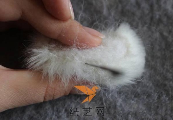 Tutorial on how to make a cute wool felt hamster brooch