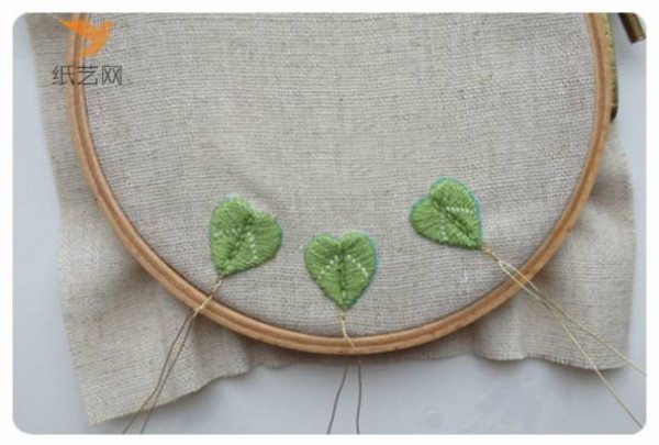 Embroidery fabric tutorial Embroidery fabric heart-shaped ring DIY making tutorial