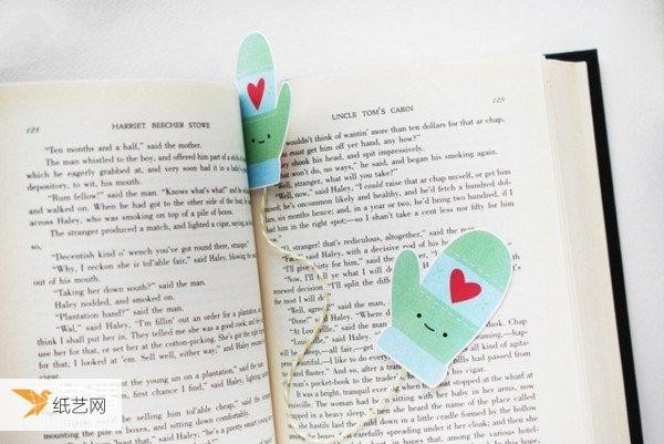 Steps to make handmade cute winter warm gloves bookmarks