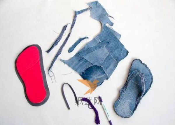 DIY tutorial on transforming old clothes into old jeans and using waste materials to make flip-flops