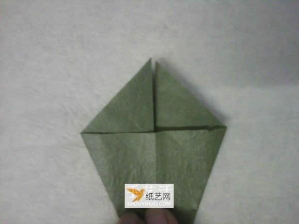 Illustration of steps to fold a 25-petal rose using hand-kneaded paper