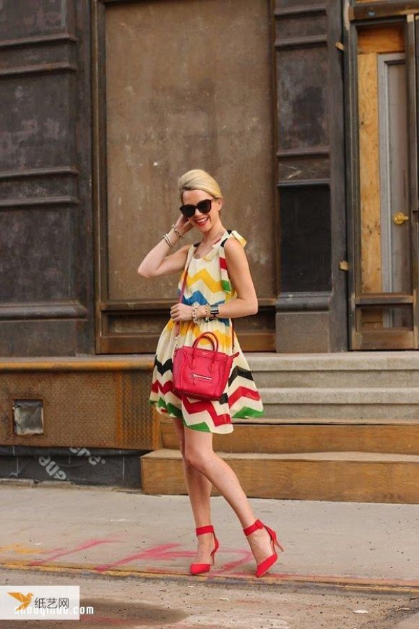 Sunny summer with striped prints of various colors