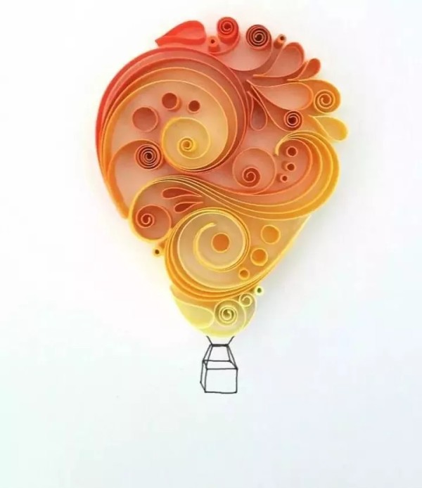 So beautiful! She combines paper quilling and flower arrangement!