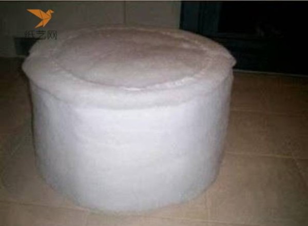 Tutorial on turning waste into treasure. Tutorial on making waste plastic bottles into soft stools for home.