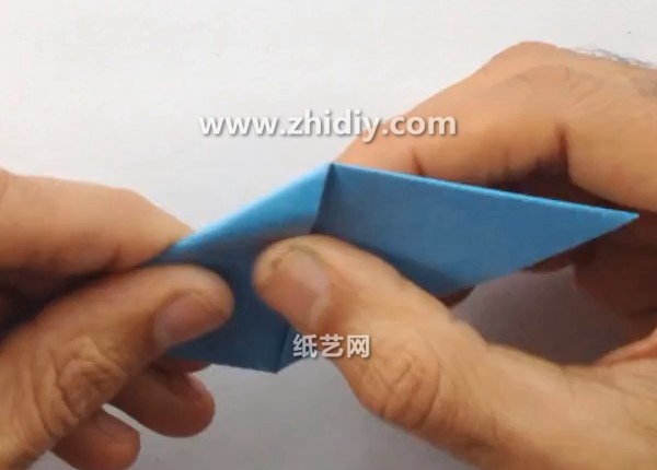 Origami video tutorial for handmade origami hollow cubes