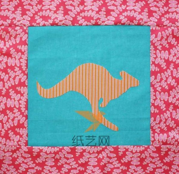 Tutorial on making beautiful handmade kangaroo pattern fabric pillowcases