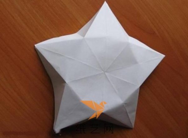 Detailed tutorial on making origami flowers and paper ball flowers. Handmade for a good mood in spring.