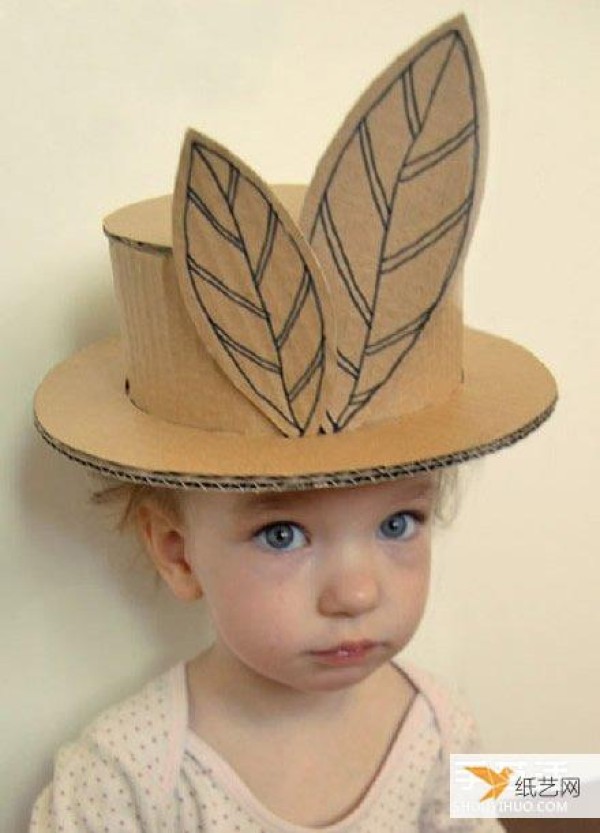 Tutorial on how to use corrugated paper to make personalized childrens toy hats