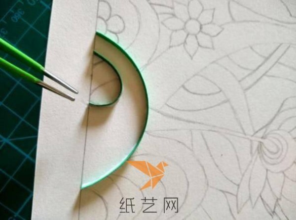 Beautiful tutorial on making paper quill paintings