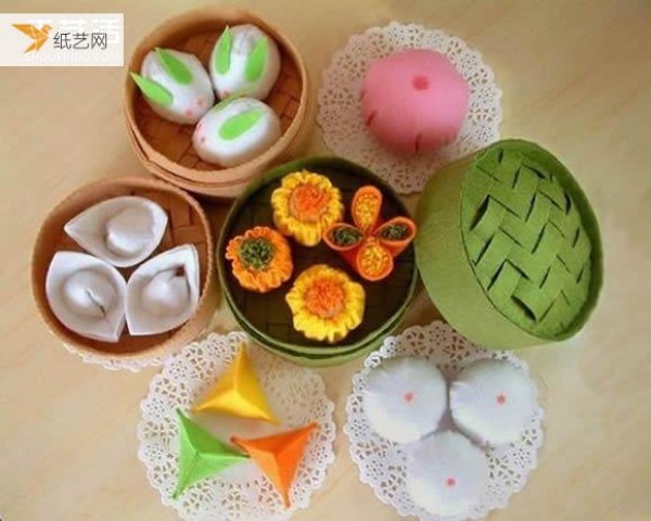 Pictures of handmade fruit delicacies models using non-woven materials