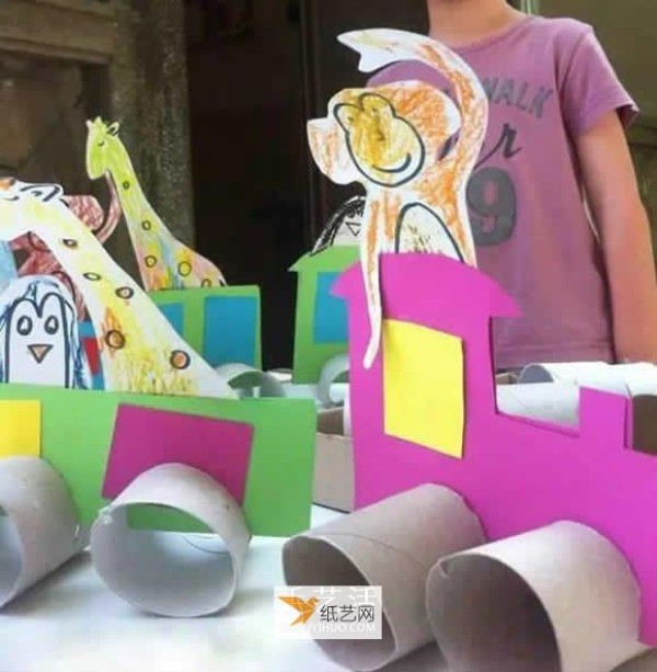 How to make an animal train using paper rolls