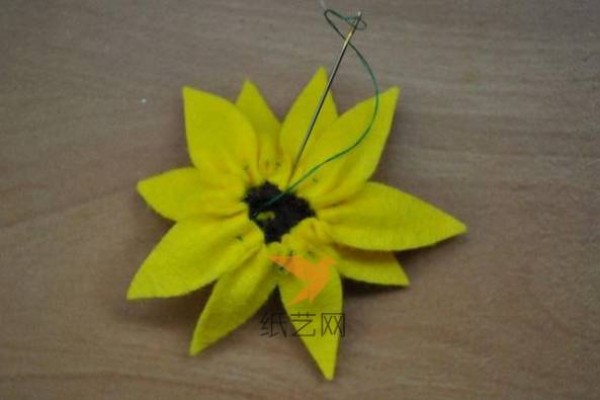 Sunflower DIY tutorial made from non-woven fabrics