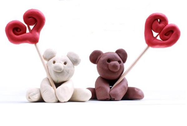 Tutorial on making Valentine’s Day handmade love bears with ultra-light clay