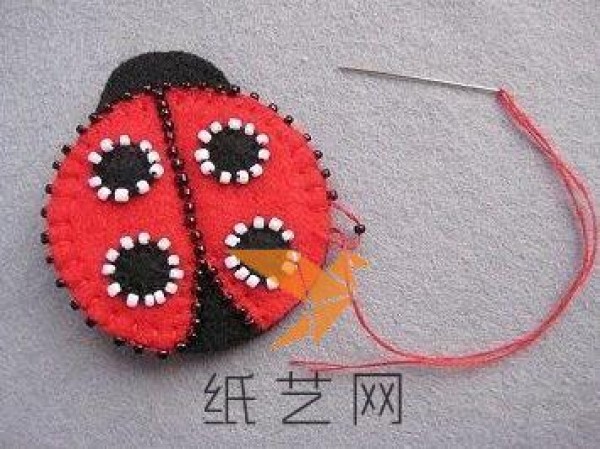 Cute little ladybug brooch making tutorial