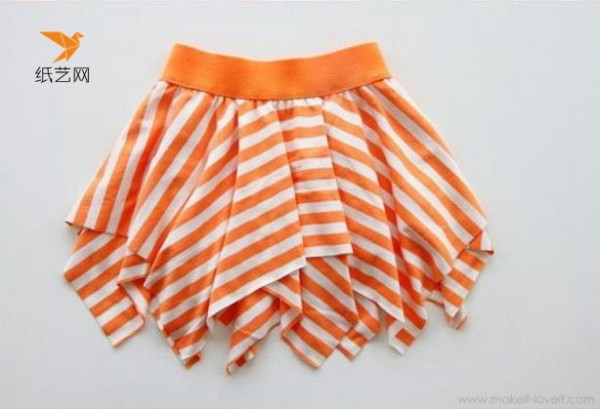 Illustrated tutorial on making handmade old T-shirts into cute baby skirts