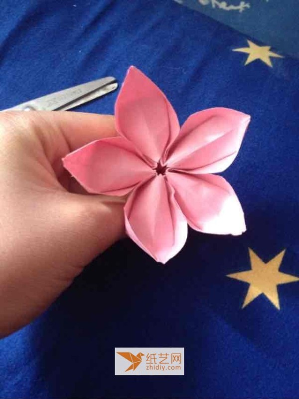 Origami Sakura Illustrated Tutorial