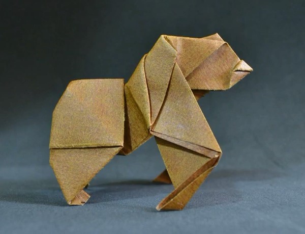 Detailed step-by-step tutorial on origami gorilla