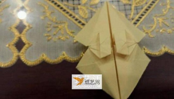 Detailed illustration of folding beautiful three-dimensional umbrella