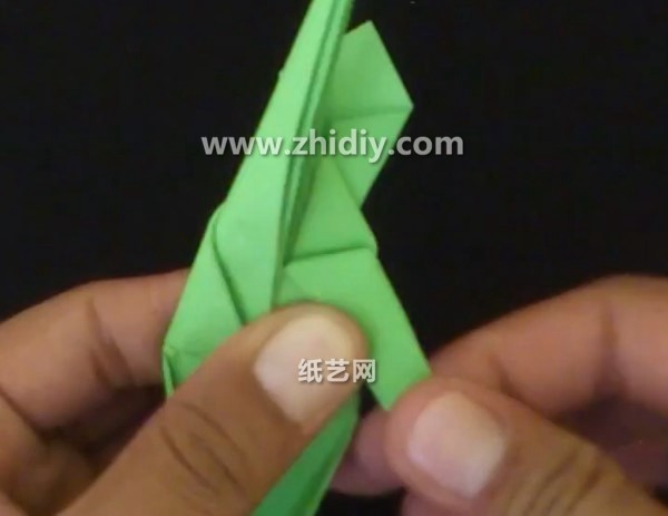 Simple three-dimensional origami mantis hand origami video tutorial